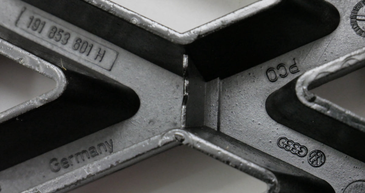 Black VW Grill Grille Emblem Badge 88-99 Jetta Golf MK2 MK3 - OE - 191 853 601 H