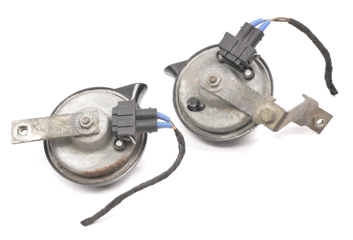 Hella Low & High Tone Horn Set 93-99 VW Jetta Golf GTI MK3 Cabrio MK3.5 OEM
