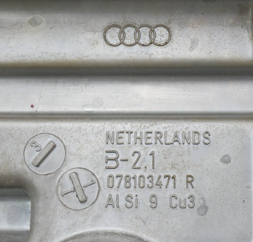LH Engine Valve Cover Audi A4 A6 C5 VW Passat B5 2.8 V6 - OEM - 078 103 471 R