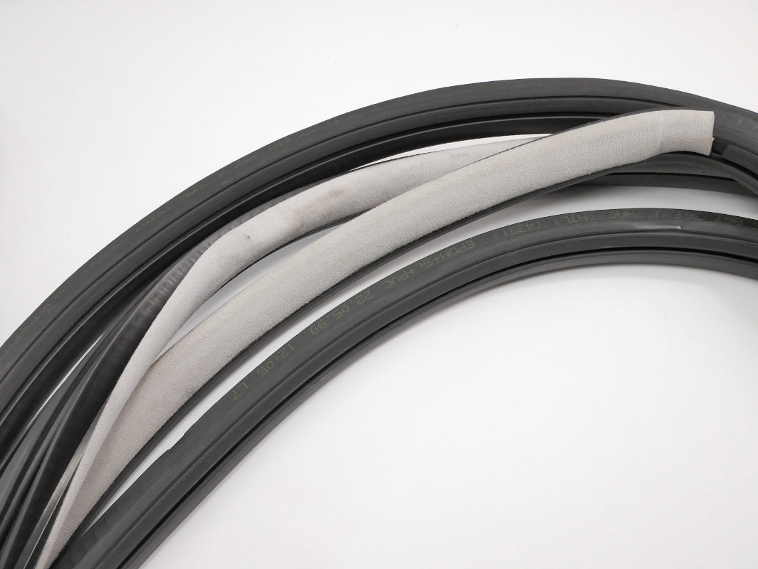 Door Seal Seal Weather Stripping Set of 4 - 98-01 VW Passat Grey - Genuine