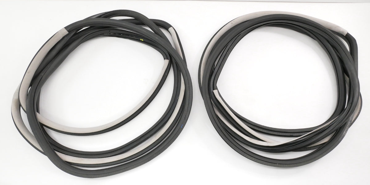 Door Seal Seal Weather Stripping Set of 4 - 98-01 VW Passat Grey - Genuine