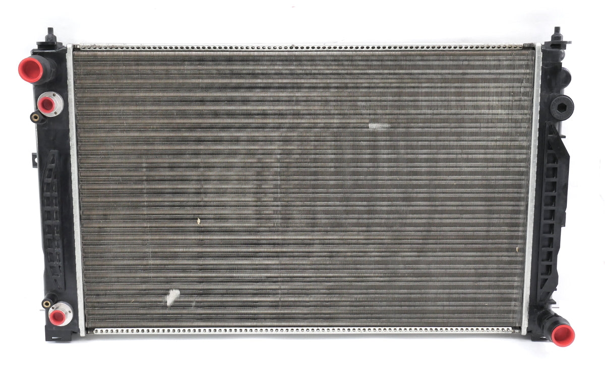 Radiator Audi A4 A6 C5 VW Passat B5 2.8 V6 Automatic - Mahle Behr 8D0 121 251 BB