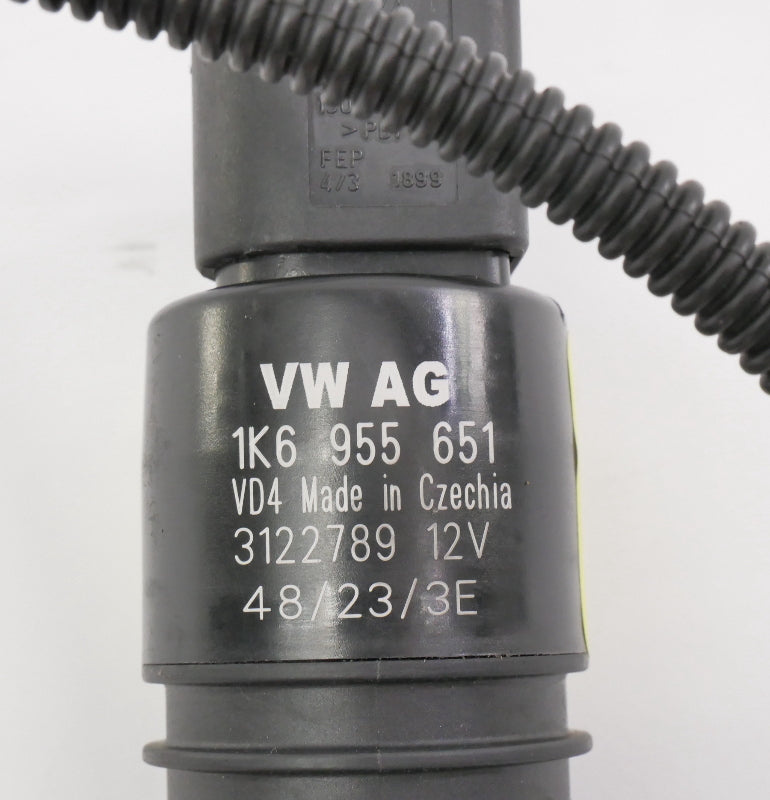 Windshield Washer Pump 06-13 Audi A3 VW Rabbit Golf GTI MK5 MK6 - 1K6 955 651 -
