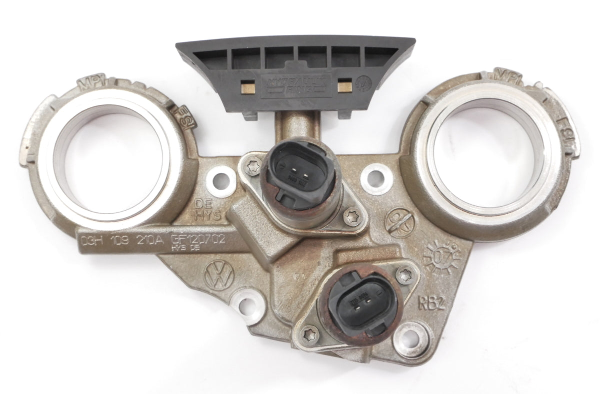 Timing Gear Case VW R32 Passat Eos Touareg Audi TT Q7 3.2 3.6 - 03H 109 210 A