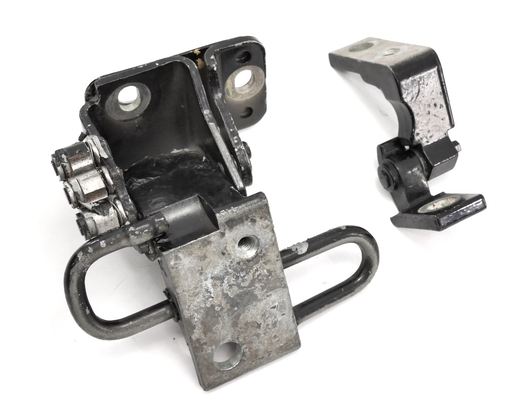 LH Front Door Hinges VW Jetta Golf MK4 Passat B5 A6 Black - OEM - 4B0 831 411 B