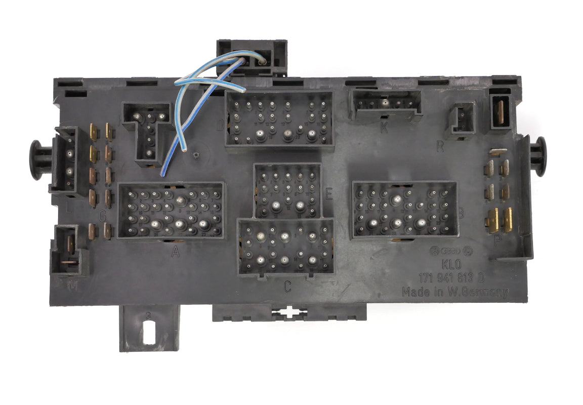 Fuse Box Panel & Relays 86-91 VW Vanagon T3 Westfalia - OEM - 171 941 813 D