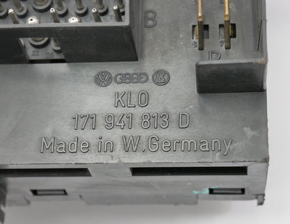 Fuse Box Panel & Relays 86-91 VW Vanagon T3 Westfalia - Genuine - 171 941 813 D
