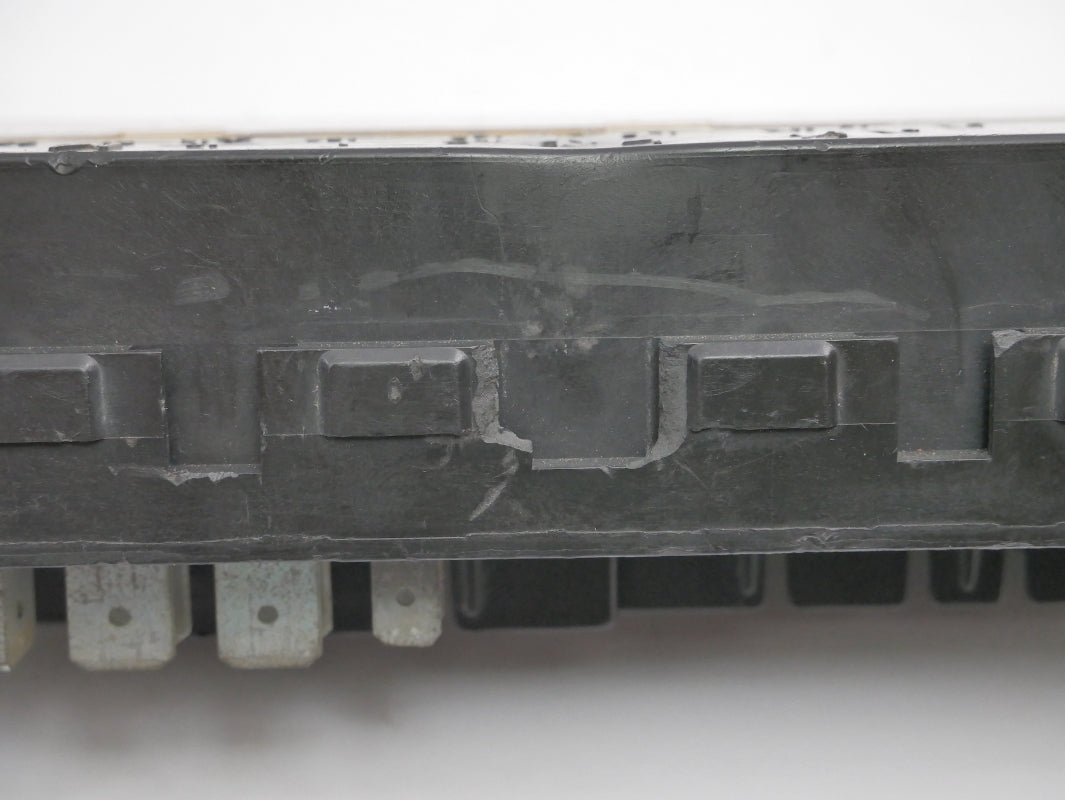 Fuse Box Relay Panel 75-80 VW Rabbit Scirocco Mk1 Dasher 171 941 813 B / 821 A ~