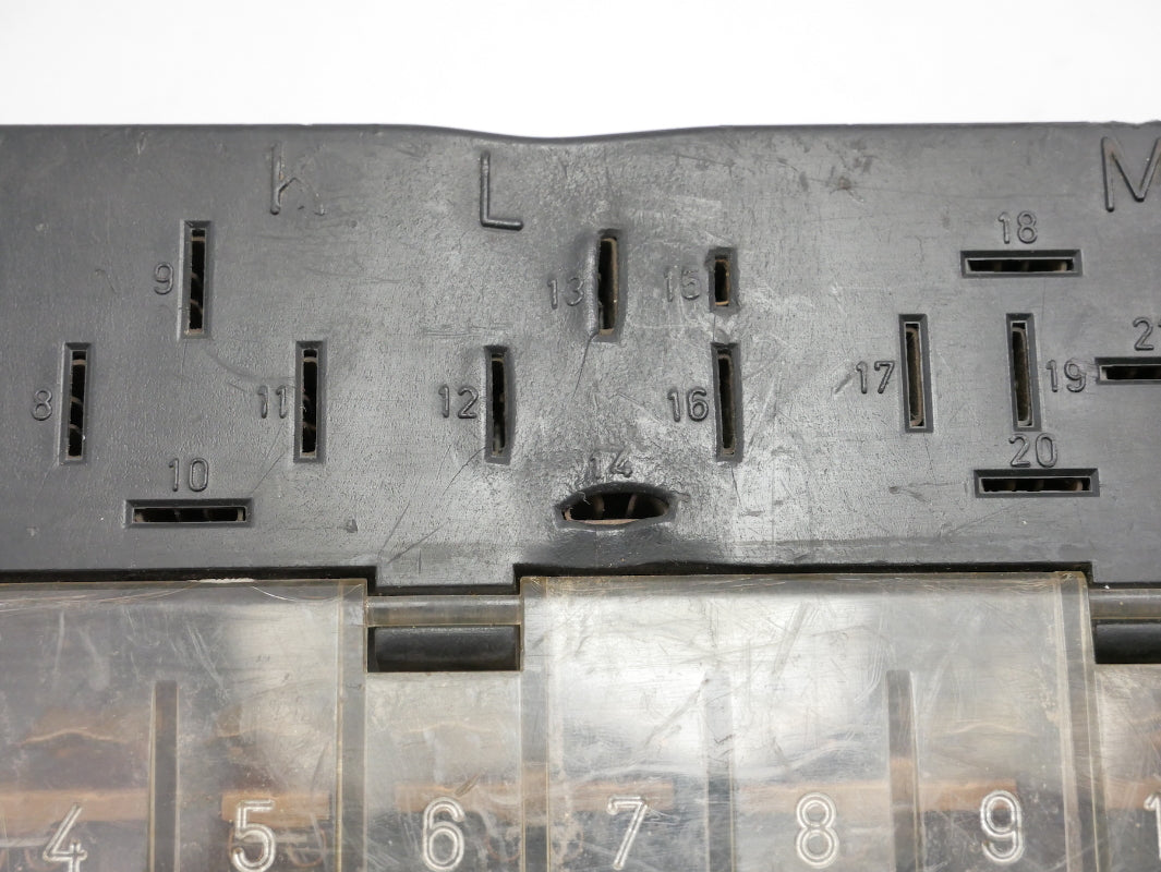 Fuse Box Relay Panel 75-80 VW Rabbit Scirocco Mk1 Dasher 171 941 813 B / 821 A ~