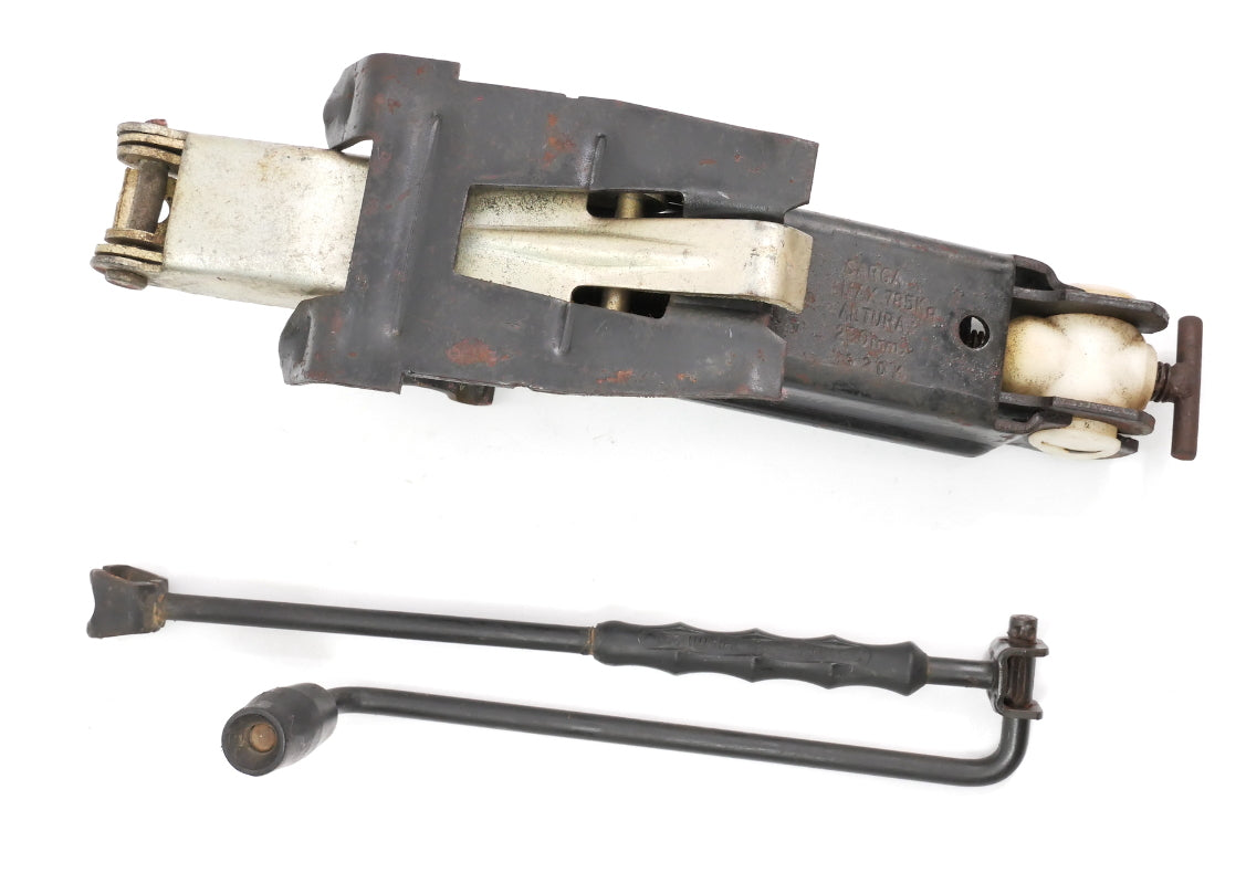 Spare Tire Trunk Jack 90-97 VW Passat B3 B4 - Genuine - 357 011 031