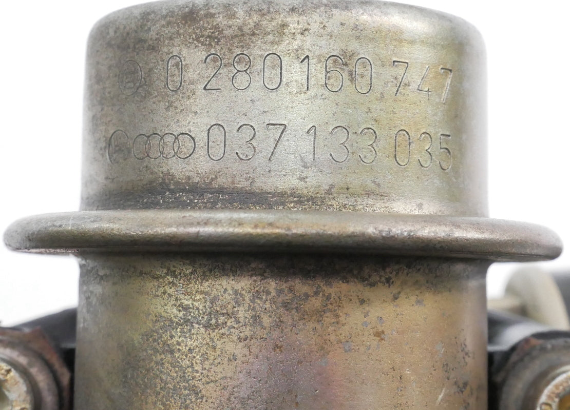 Fuel Rail Injectors 89-92 VW Jetta Golf GTI MK2 Cabriolet Genuine 037 133 317 L