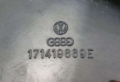 Steering Wheel Horn Pad Center Button 75-80 VW Rabbit Jetta Mk1 . 171 419 669 E