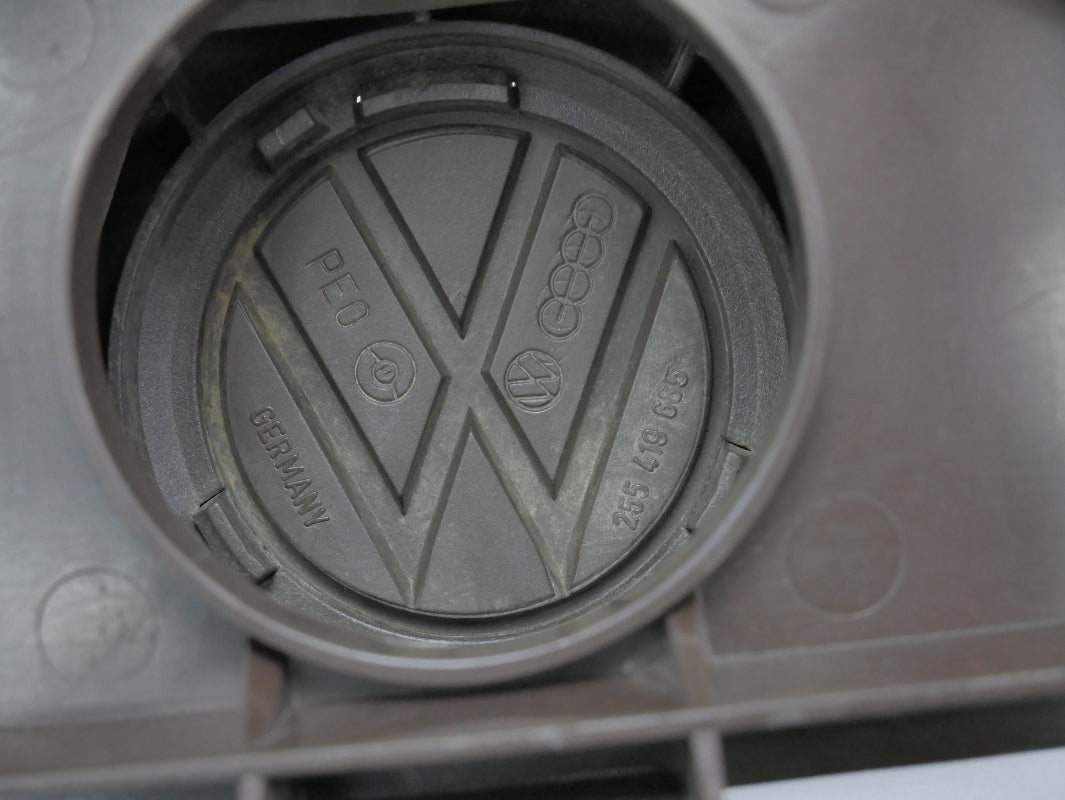 Steering Wheel Horn Pad Center 80-91 VW Vanagon T3 - Genuine - 255 419 669