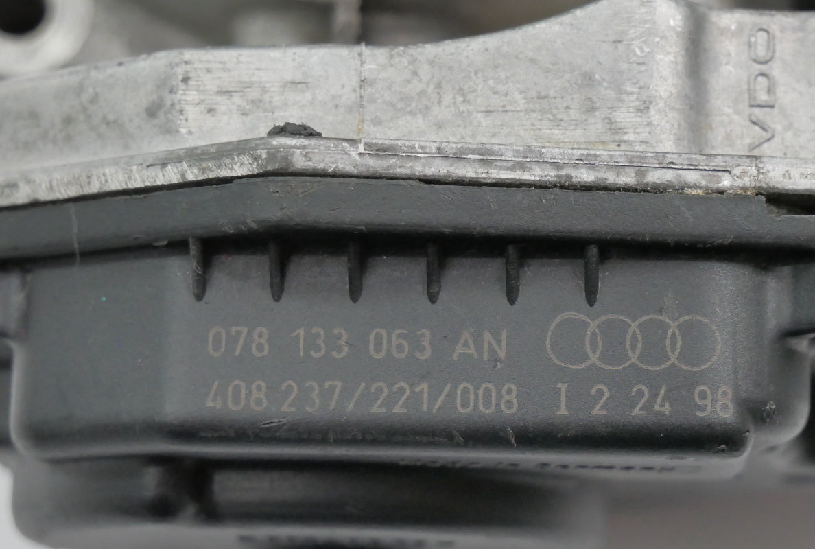 Throttle Body 97-01 Audi A4 A6 VW Passat B5 2.8 AHA V6 Genuine - 078 133 063 AN