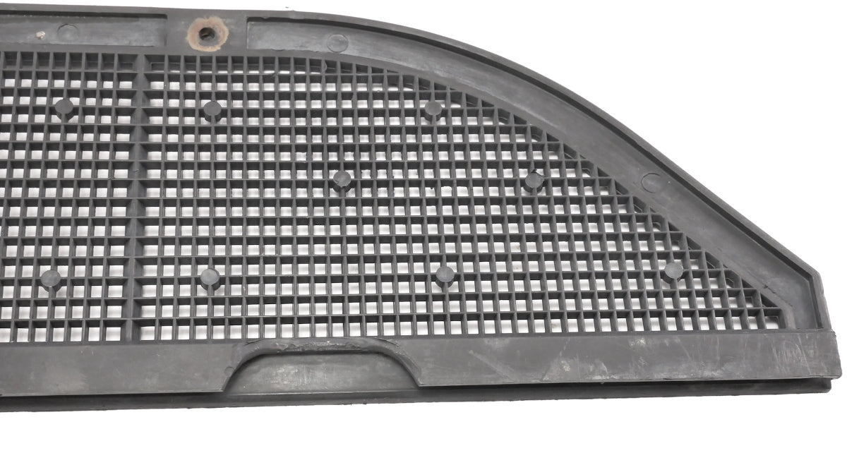Cabin Filter Intake Grille Screen 80-91 VW Vanagon T3 - Genuine - 251 259 165