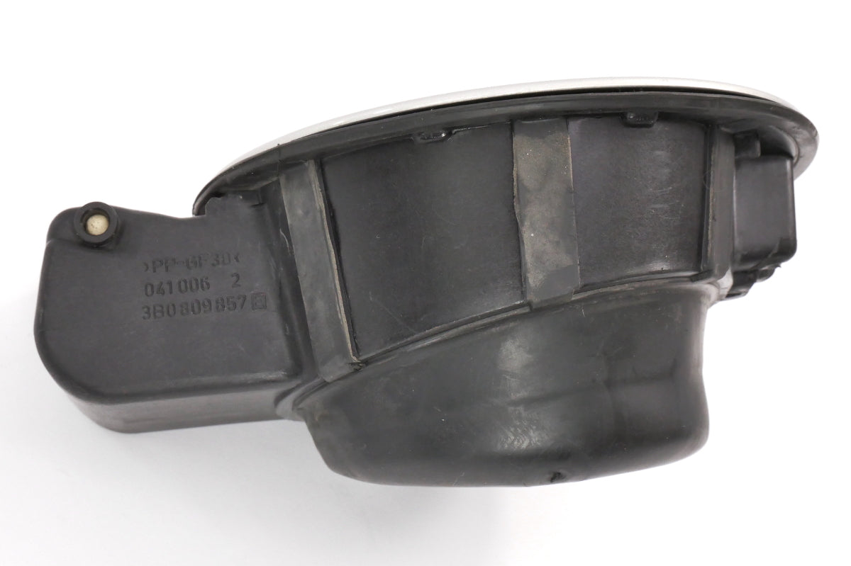 Gas Fuel Door Lid Flap Assembly 98-01 VW Passat B5 LB7Z Silver - 3B0 809 857 E