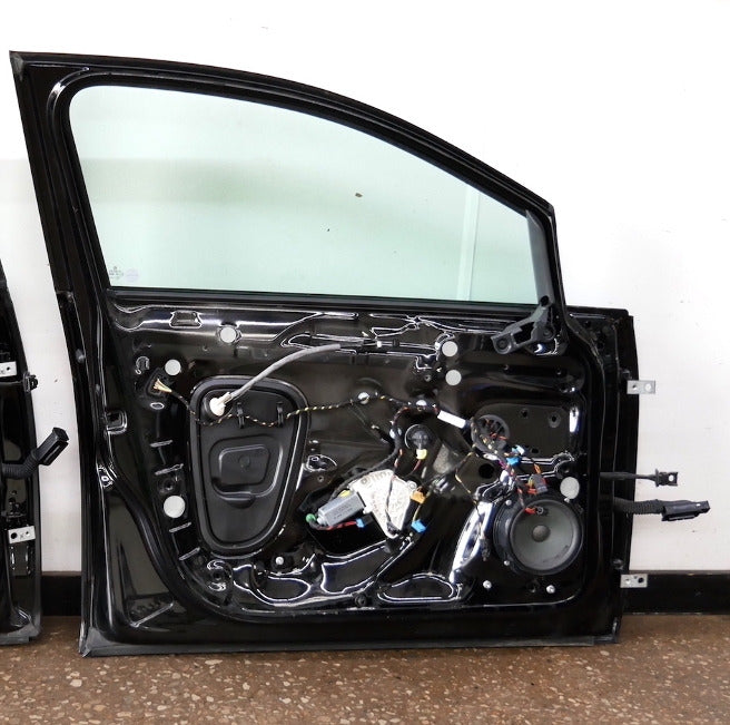 LH Front Door 15-19 VW Golf Sportwagen MK7 L041 Black - Genuine