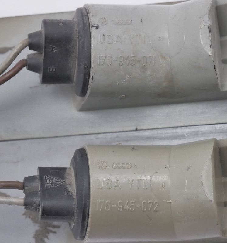 North American Side Marker Fender Lights 85-92 VW Jetta Golf GTI MK2 ~ Genuine ~