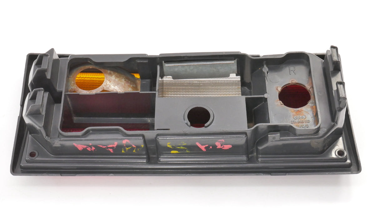 RH Tail Light Lamp Genuine Hella 80-91 VW Vanagon T3 Taillight OEM ~ 251 945 112