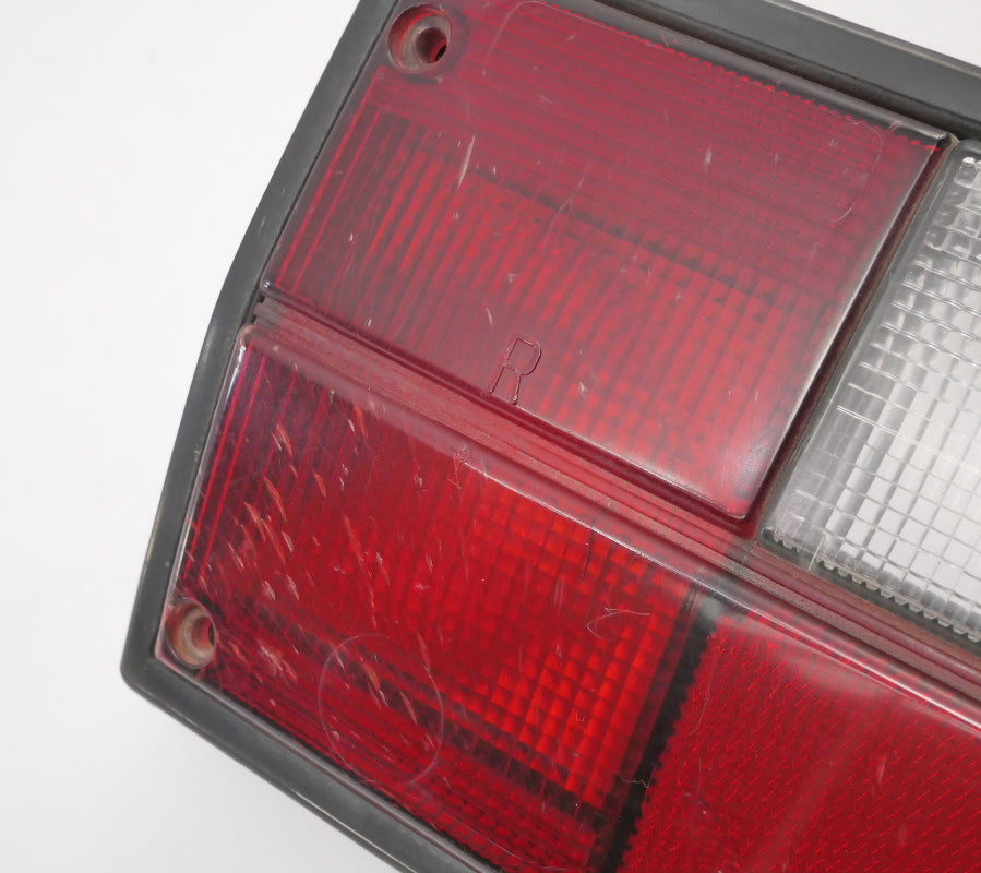 Tail Light Lamp Set 80-91 VW Vanagon T3 Taillight Genuine Hella OE - 251 945 111