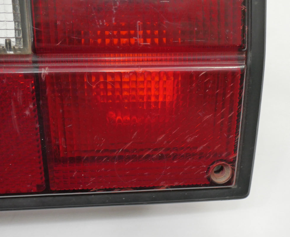 Tail Light Lamp Set 80-91 VW Vanagon T3 Taillight Genuine Hella OE - 251 945 112