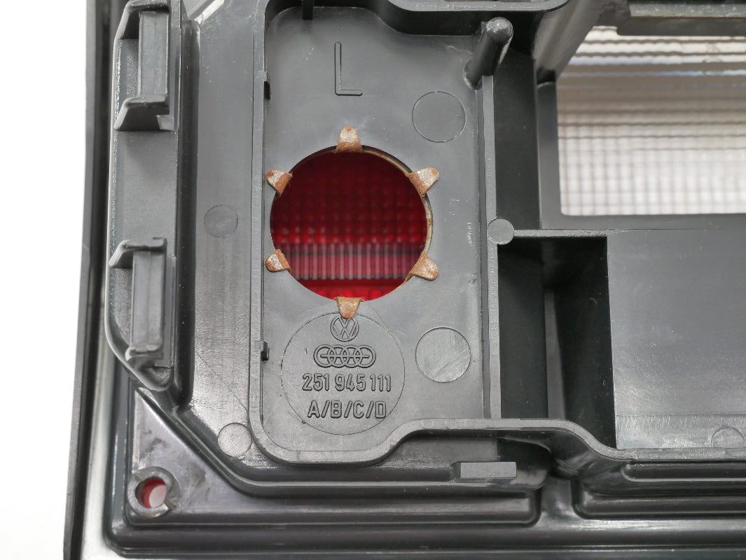 Tail Light Lamp Set 80-91 VW Vanagon T3 Taillight Genuine Hella OE - 251 945 112