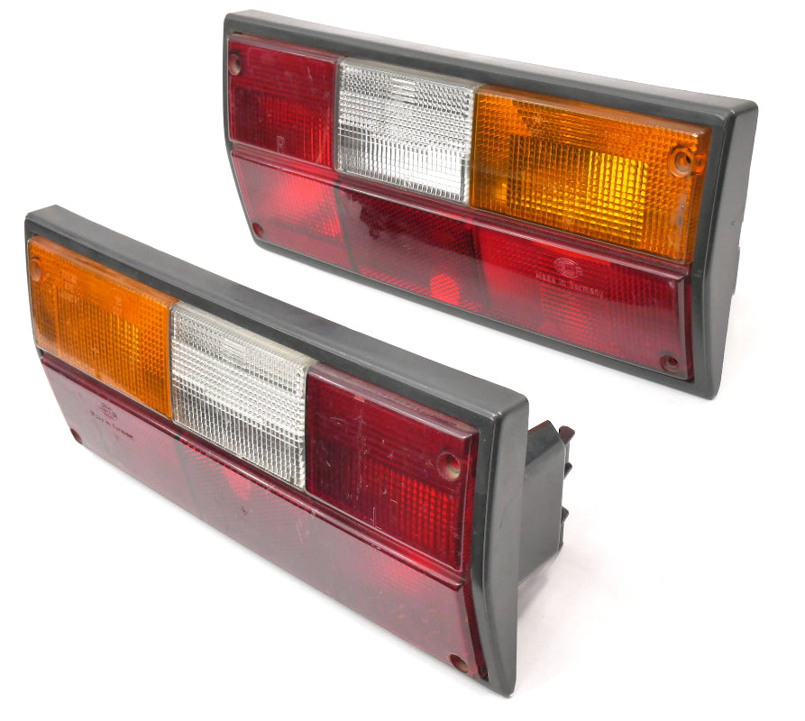 Tail Light Lamp Set 80-91 VW Vanagon T3 Taillight Genuine Hella OE - 251 945 112