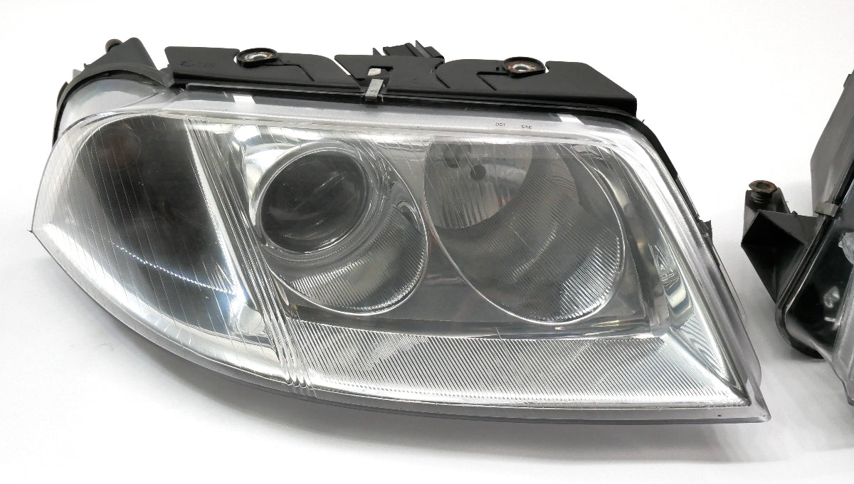 NOS Headlight Head Light Lamp Set 01-05 VW Passat B5.5 - 3B0 941 016 AQ