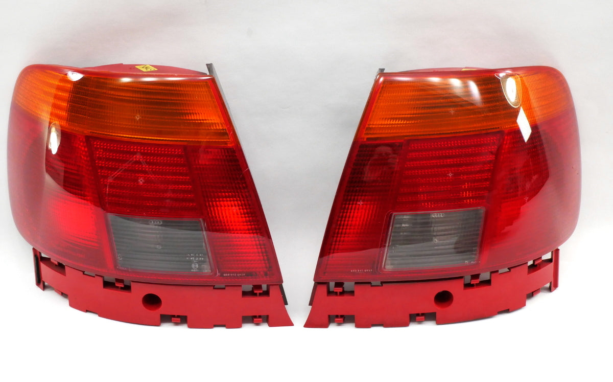 Taillight Tail Light Lamp Set 96-97 Audi A4 B5 - Genuine - 8D0 945 095 / 096 B