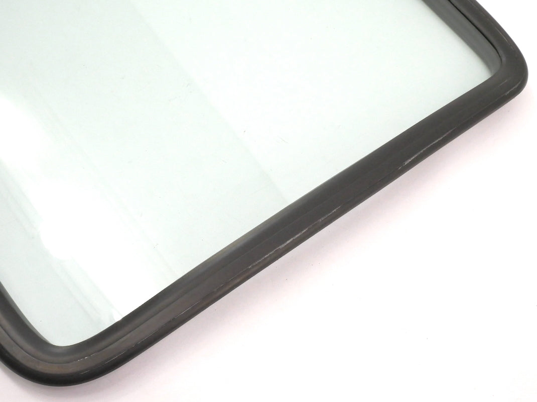 RH Rear Side Window Quarter Glass & Seal 85-92 VW Golf GTI 2 Door Mk2 - Genuine