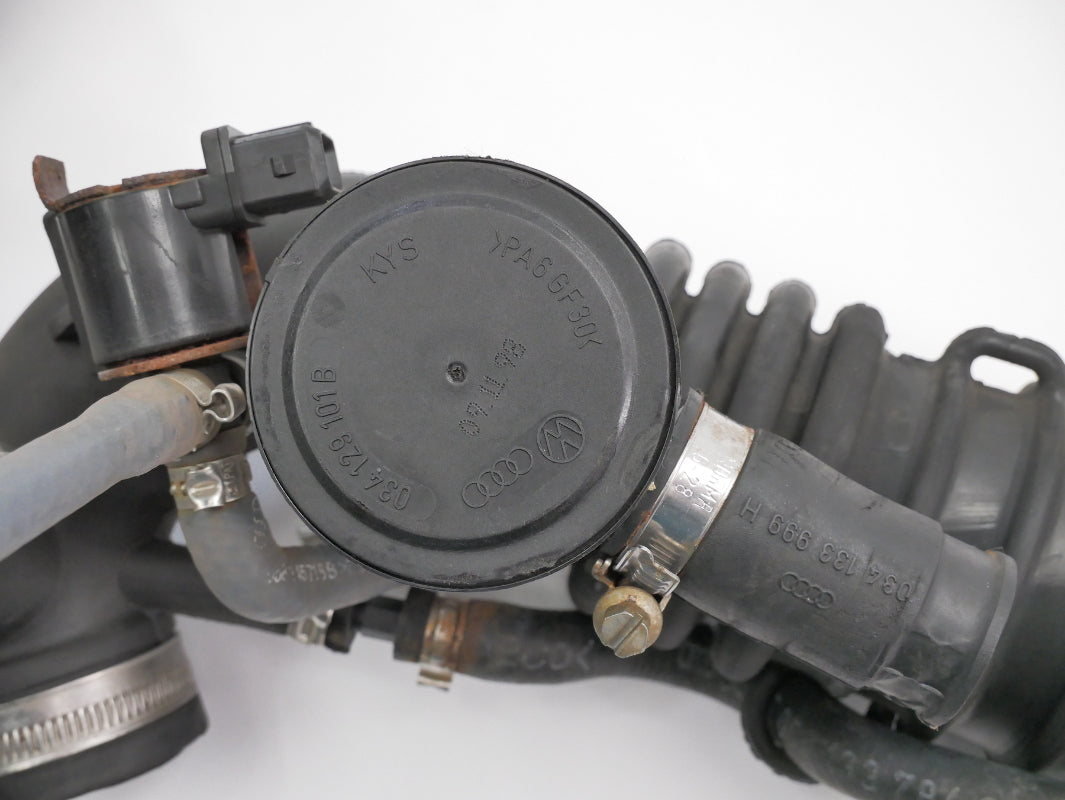 Air Intake Boot Tube 97-00 Audi A4 VW Passat B5 1.8T AEB Genuine - 058 133 356 H