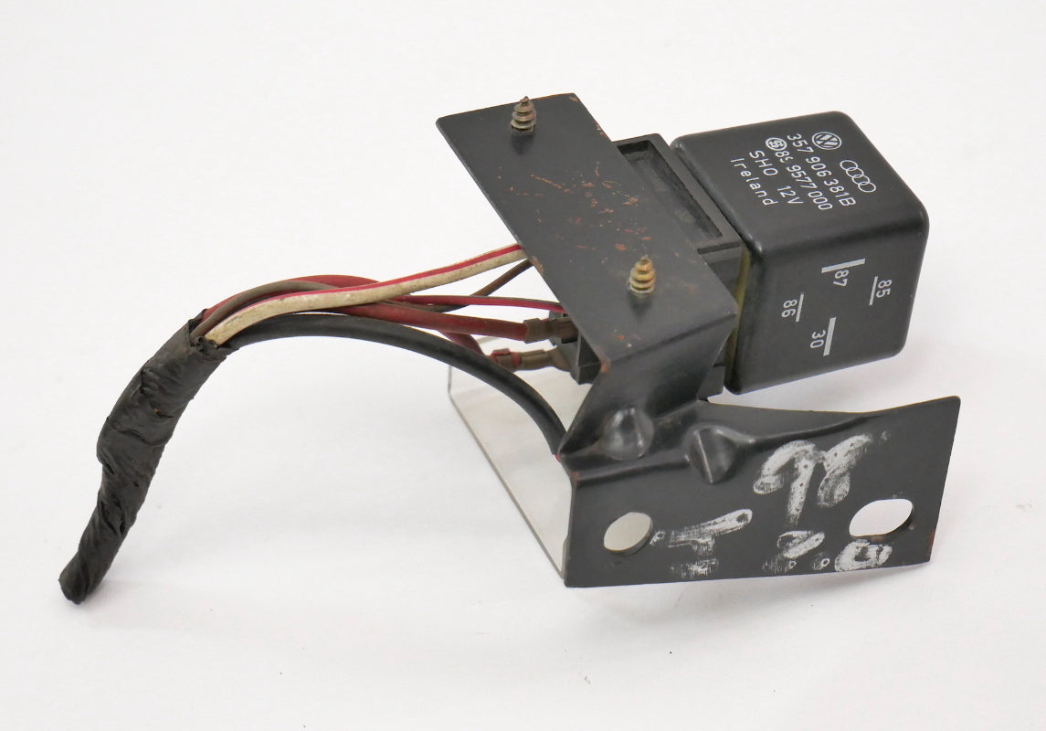 Fan Relay # 111 & Bracket VW Jetta Golf Cabrio MK3 Passat - OEM - 357 906 381 B