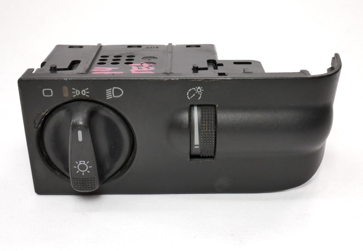 Early Dash Headlight Head Lamp Switch VW 1993 Jetta MK3 Genuine - 1H5 941 531