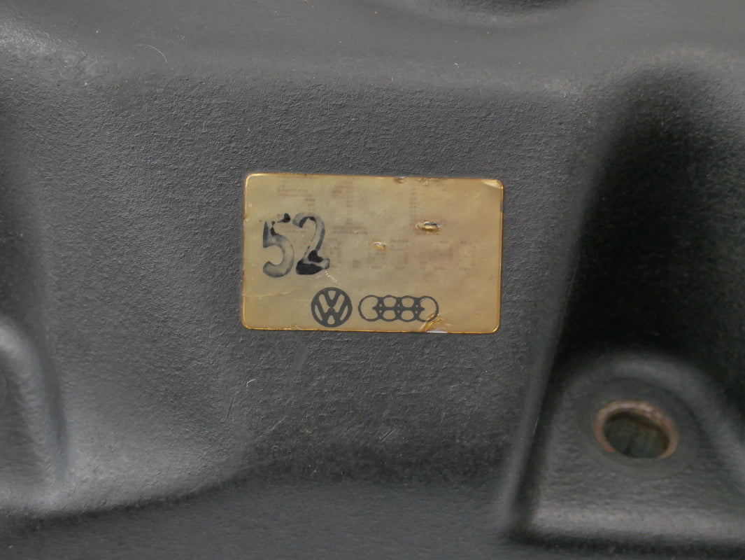 Fuel Distributor Cover 90-93 VW Passat B3 9A 16v 2.0 - Genuine - 051 133 399 B