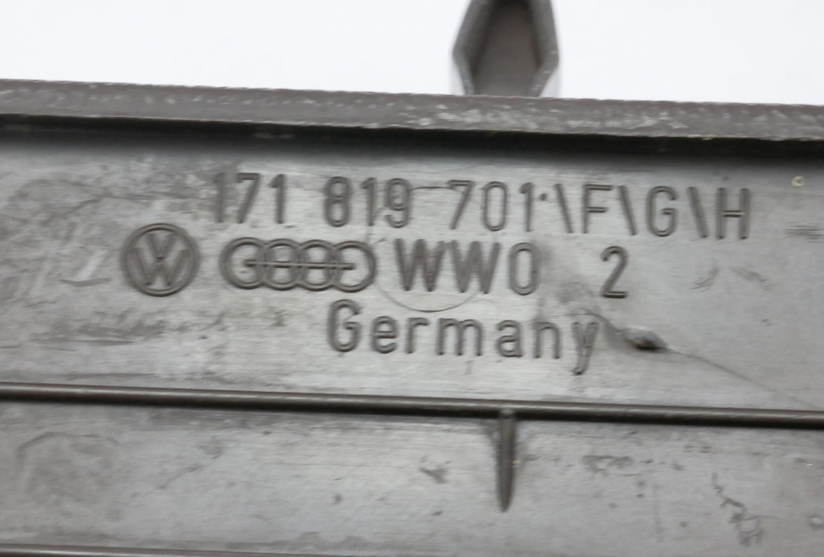 Dash Air Vent 80-93 VW Rabbit Convertible Cabriolet MK1 . 171 819 701 F / G / H