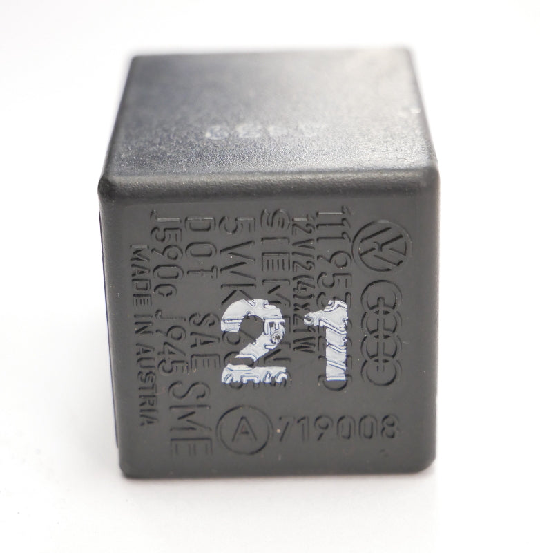 Turn Signal Relay 21 VW Audi Jetta Golf Passat Vanagon Cabriolet ~ 111 953 227 D