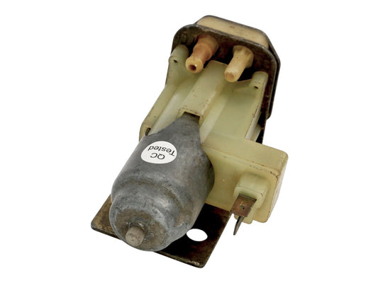 Early Windshield Washer Sprayer Pump 75-80 VW Rabbit Mk1 - Genuine - 823 955 651