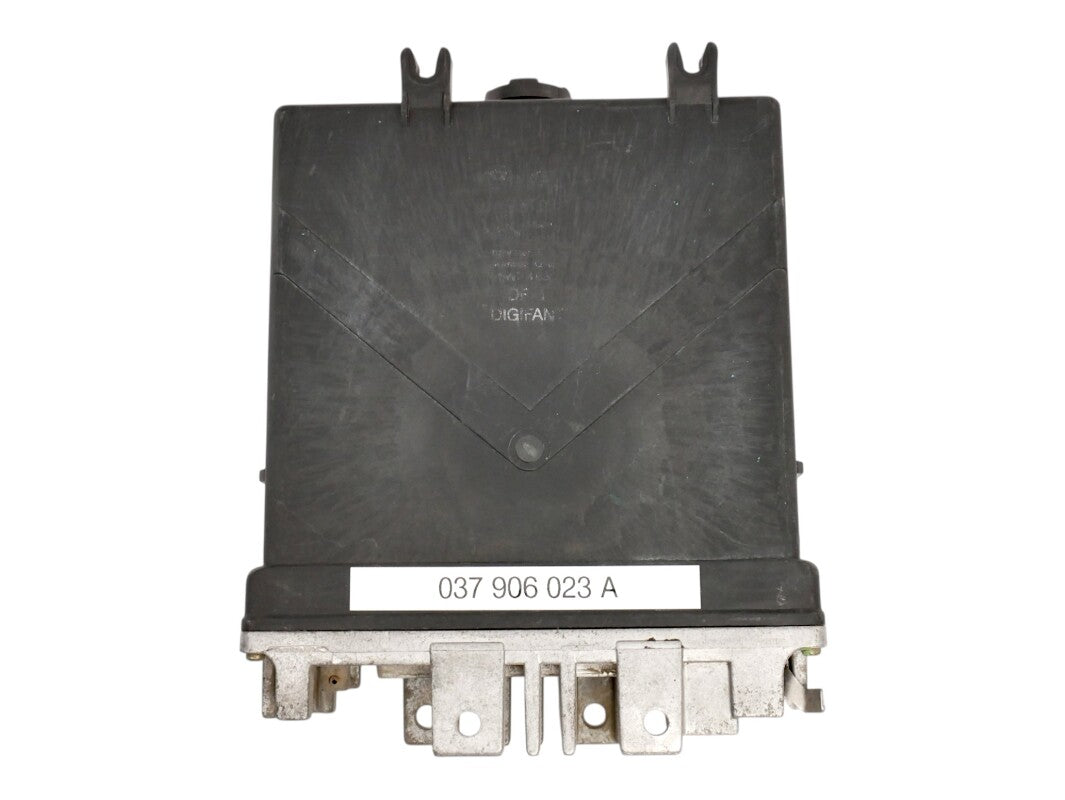 Engine Computer ECU ECM 91-93 VW Cabriolet Digifant I - California - 037 906 023 A