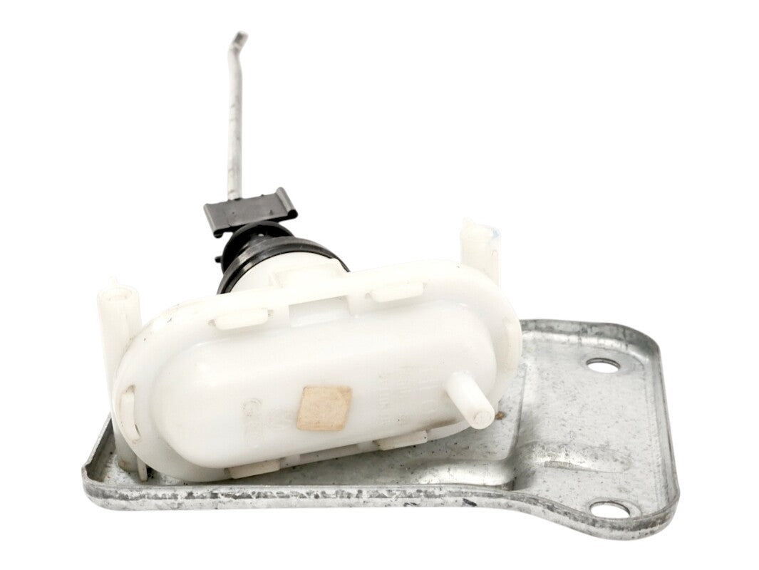 Hatch Trunk Lock Vacuum Actuator Valve 90-94 VW Corrado - Genuine
