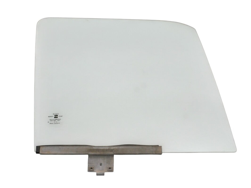 RH Front Side Window Door Exterior Glass 85-87 VW Jetta Golf 4DR Mk2 - Genuine