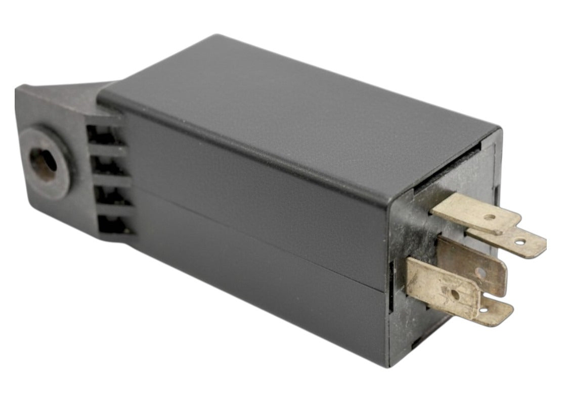 Bosch Time Relay VW Quantum Audi Porsche - Genuine - 8 697 212 206