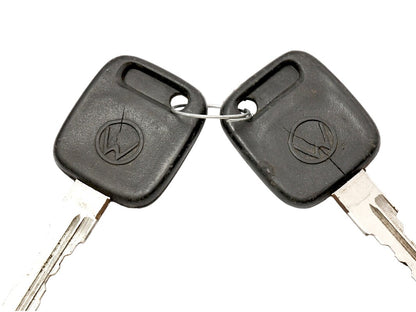 RH Front Exterior Door Handle w/ Keys 76-92 VW Jetta Rabbit Golf MK1 MK2 Genuine