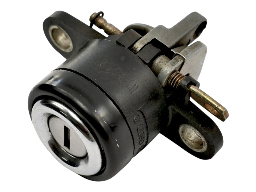 Hatch Lock Cylinder Button 82-88 VW Scirocco MK2 - Genuine - 533 827 503 D