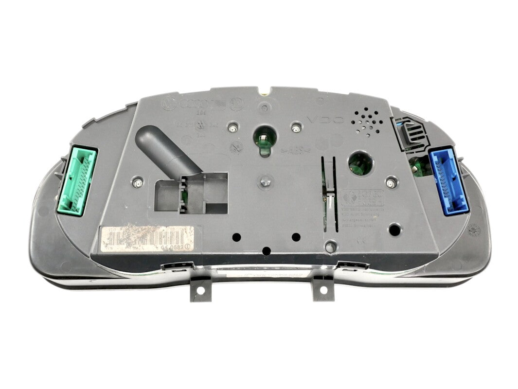 14k Miles Gauge Instrument Cluster 2002 VW Passat B5.5 Speedometer 3B0 920 926 B