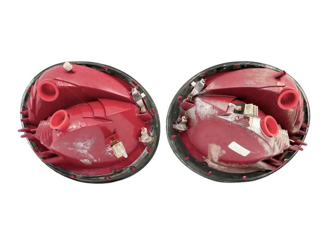 Taillight Set Pair 98-05 VW Beetle Tail Light Lamp - 1C0 945 096 F / 095 F