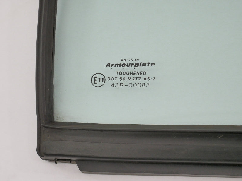 RH Front Door Corner Window Side Exterior Glass & Seal 83-88 VW Quantum