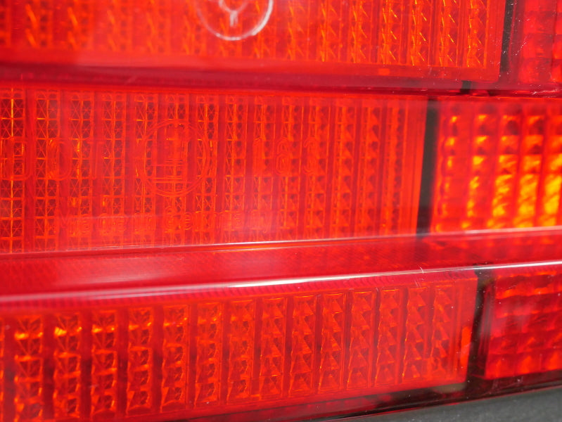 RH Tail Light Lamp Lens 86-93 Mercedes W124 - Genuine OEM - Germany