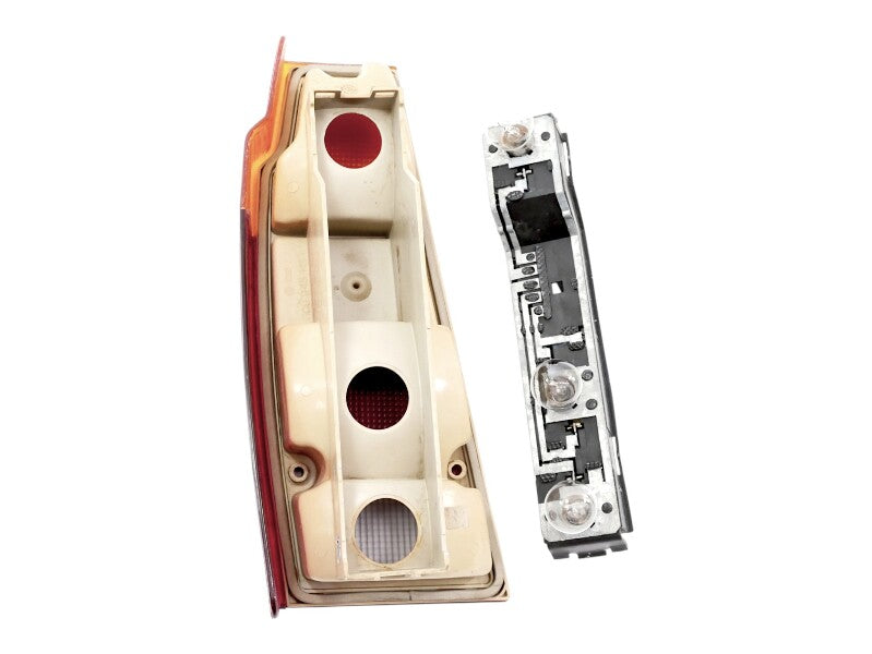 RH Taillight Tail Light & Bulb Tray 87-90 VW Fox Wagon ~ Genuine ~ 309 945 112