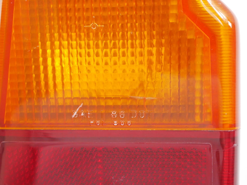 RH Taillight Tail Light & Bulb Tray 87-90 VW Fox Wagon ~ Genuine ~ 309 945 112