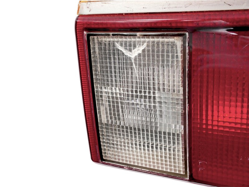 RH Taillight Tail Light Lamp 82-88 VW Quantum Wagon - Genuine - 321 945 112 L